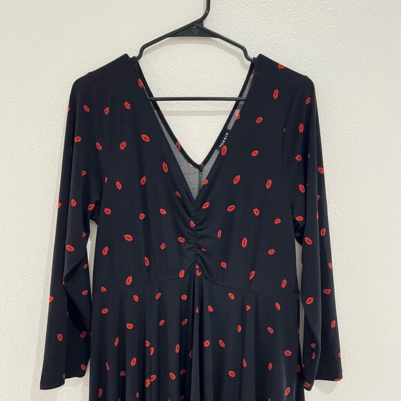 Torrid Studio Knit Skater Mini Dress Cinch Front Black Red Lips Kiss Size Large - Picture 5 of 15
